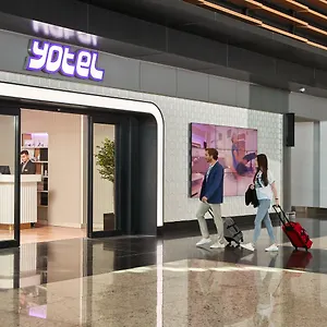 Ξενοδοχείο Yotel Airport, Entrance