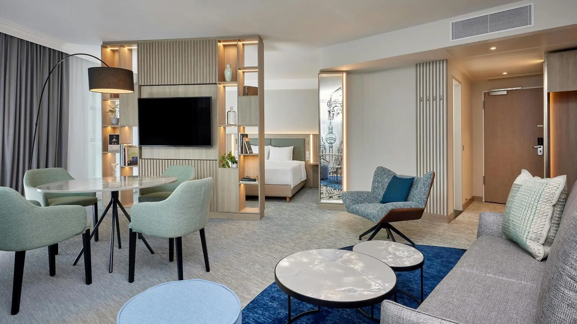 Courtyard By Marriott Berlin City Center 4*,