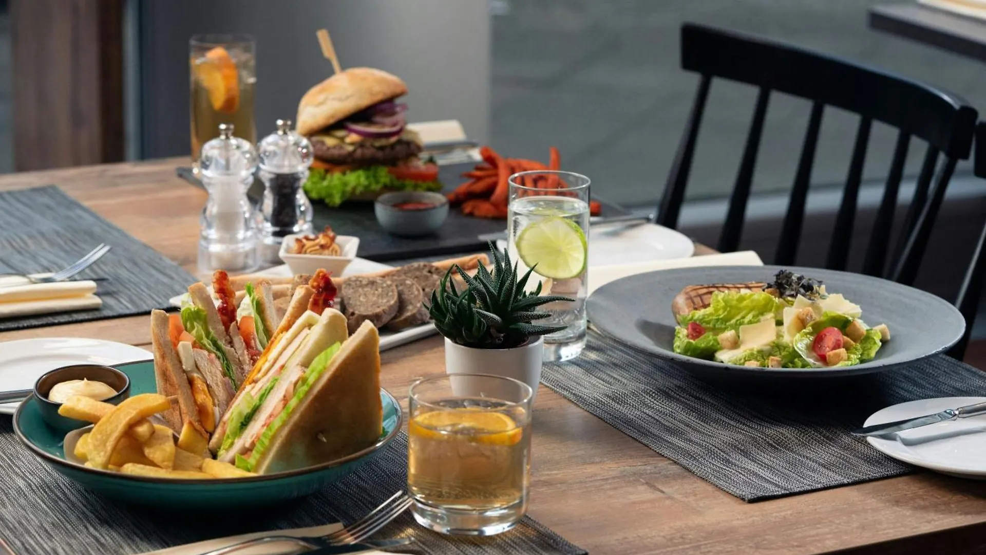 Courtyard By Marriott Berlin City Center