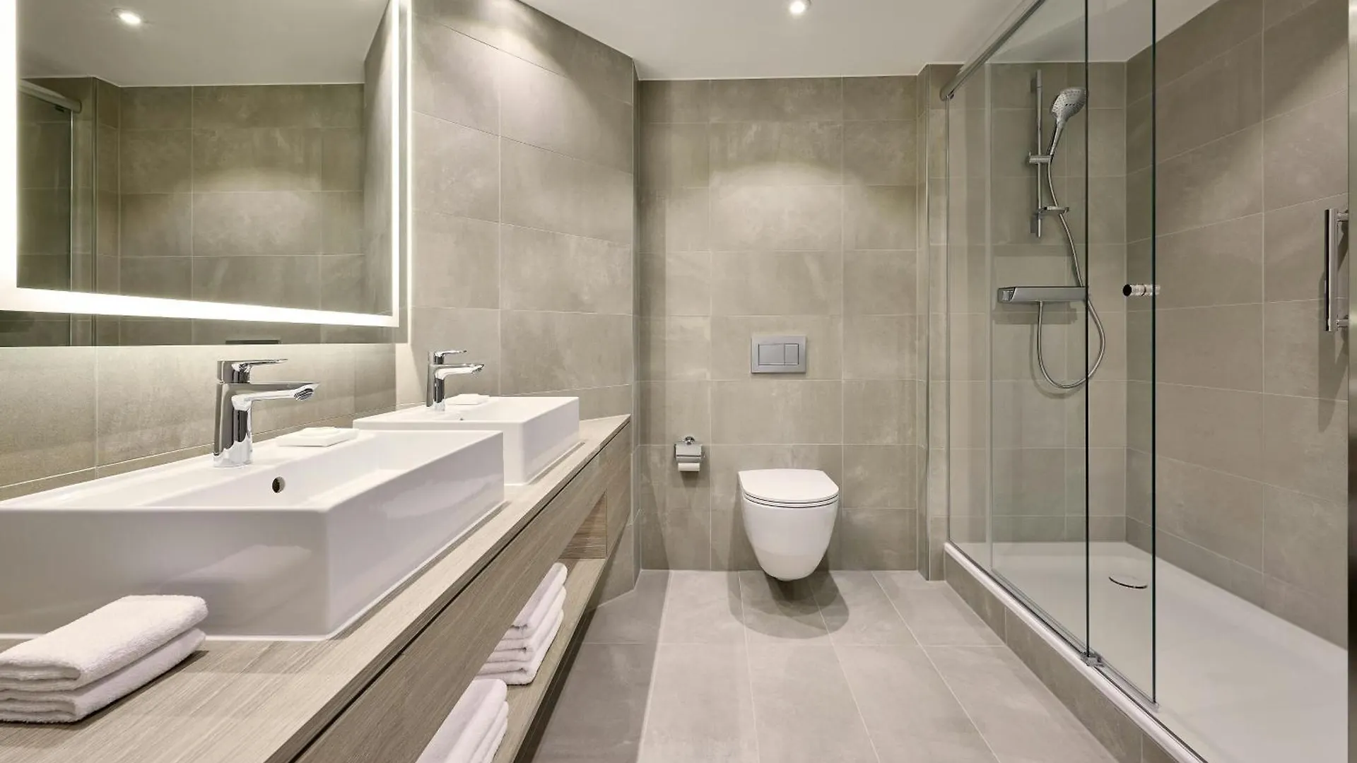 Courtyard By Marriott Berlin City Center