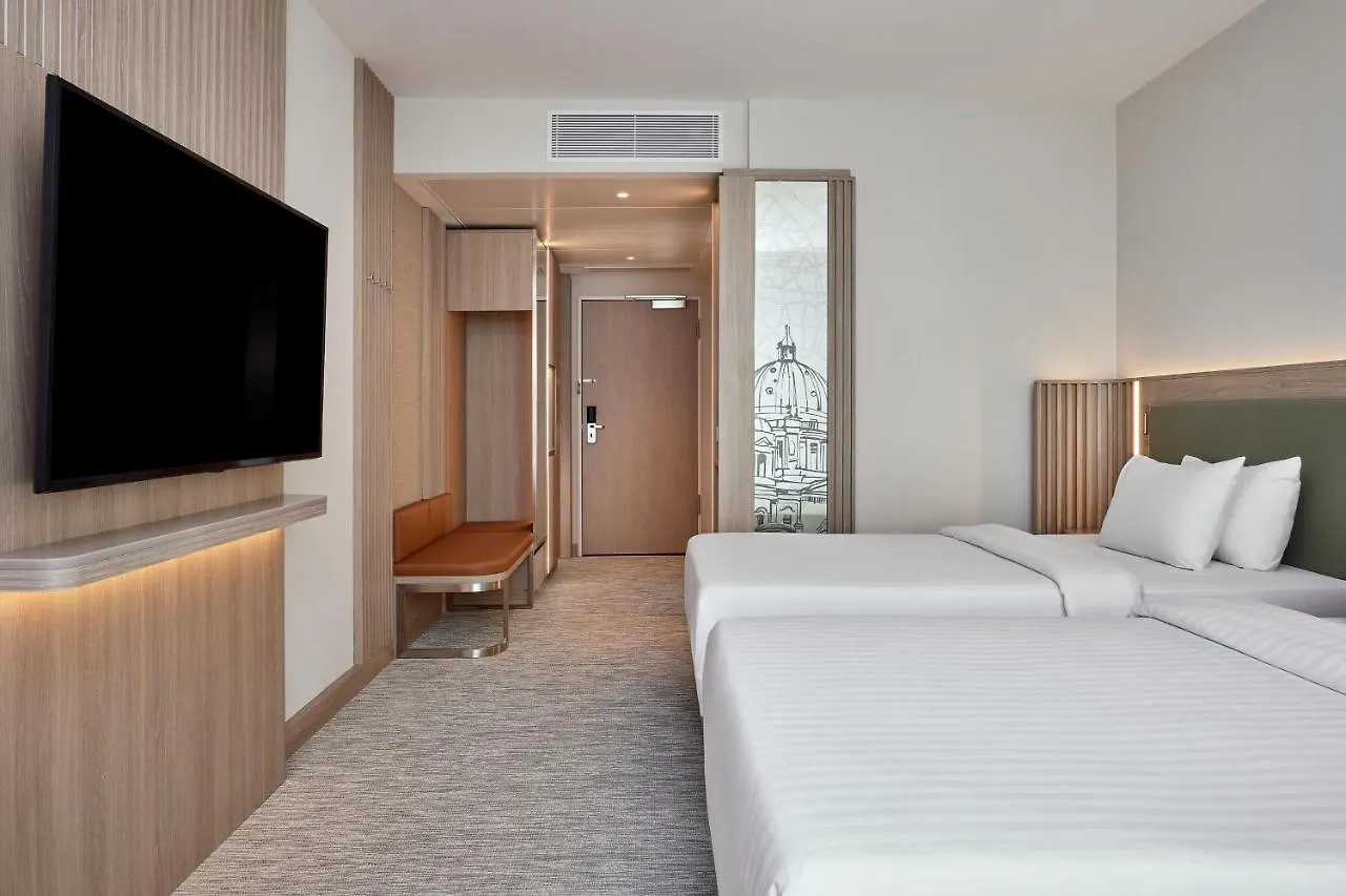 Courtyard By Marriott Berlin City Center Hotel