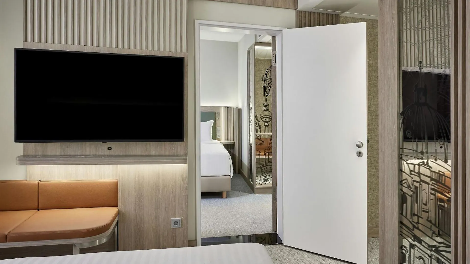 Courtyard By Marriott Berlin City Center Hotel